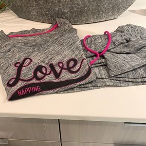 SO brand match lounge set. Size L pants and XL top